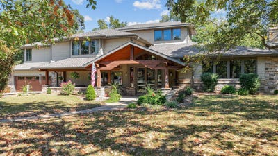 /international/us/146-country-club-drive-nevada-mo-110107983212/