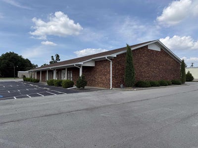 /international/us/830-s-terminal-piggott-ar-110108909214/