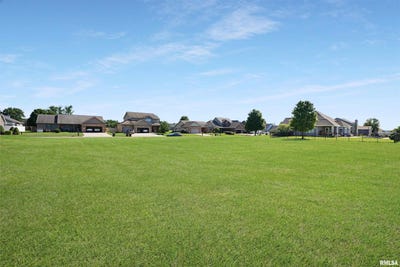 /international/us/1705-w-fieldstone-street-chillicothe-il-110101047915/