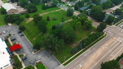/international/us/1845-w-5th-street-winona-mn-110101361623/