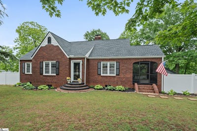 /international/us/709-w-main-street-pickens-sc-110107684492/