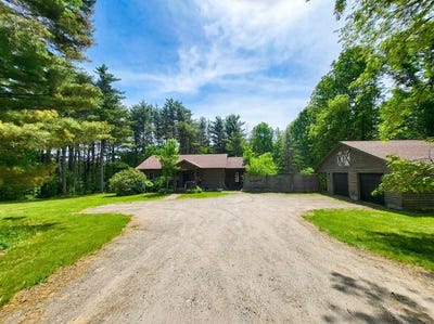 /international/us/1032-bonnieview-road-wilmington-ny-110108628711/