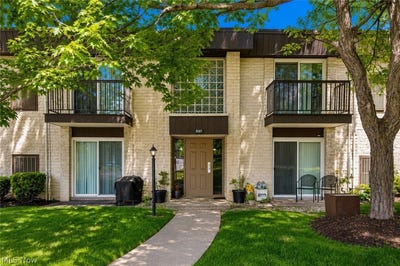/international/us/8507-n-akins-north-royalton-oh-110108696113/