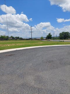 /international/us/601-atkins-ct-fredericksburg-tx-110100969187/