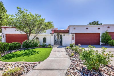 /international/us/204-casas-bella-lane-santa-teresa-nm-110108387302/