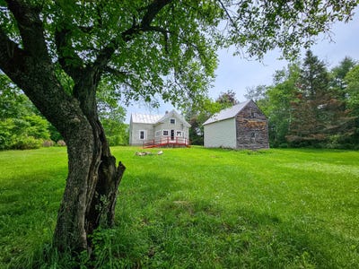 /international/us/42-zions-hill-road-chesterville-me-110108976877/