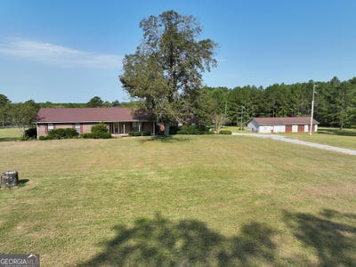 /international/us/4909-perry-road-claxton-ga-110106329012/