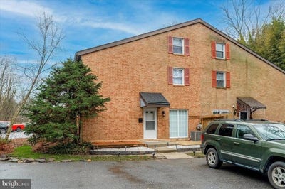 /international/us/96-park-vallei-lane-brookhaven-pa-110107538092/