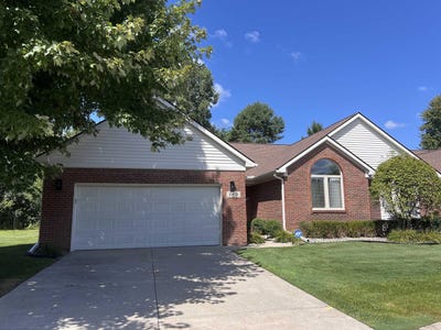 /international/us/785-w-snowbird-circle-saint-clair-mi-110108097337/