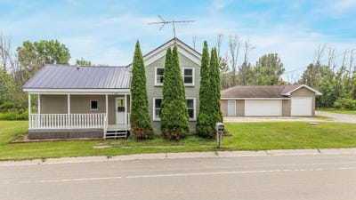 /international/us/7683-county-road-ii-fremont-wi-110109039751/