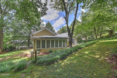 /international/us/111-w-woodrow-avenue-jonesborough-tn-110108979777/