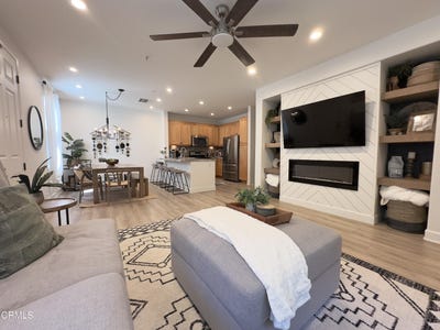 /international/us/24014-park-lane-valencia-ca-110107008194/