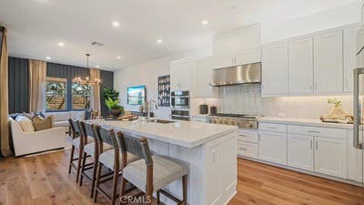 /international/us/725-walnut-terrace-montebello-ca-110103432390/