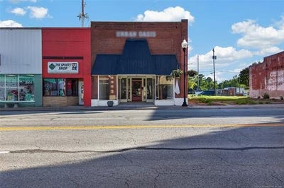 /international/us/206-e-rogers-boulevard-skiatook-ok-110120723194/