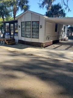 /international/us/8215-stoner-road-riverview-fl-110106372883/