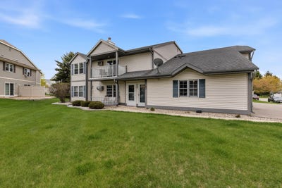 /international/us/807-worthington-ct-west-bend-wi-110107777370/