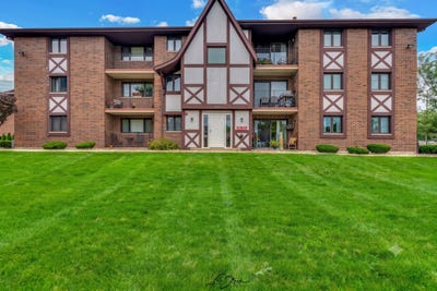 /international/us/10521-s-roberts-road-palos-hills-il-110109955519/