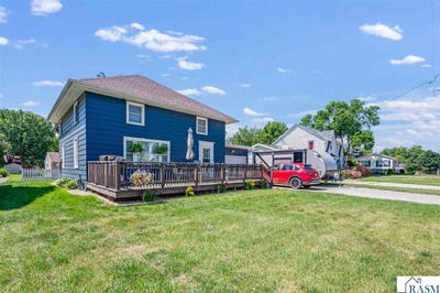 /international/us/310-e-13th-street-blue-earth-mn-110109036444/