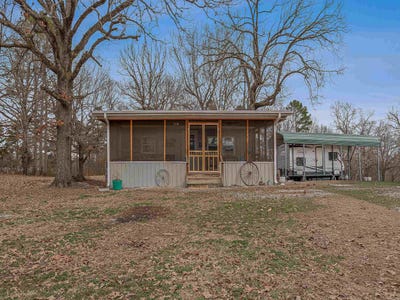 /international/us/929-w-river-road-strawberry-ar-110109034266/