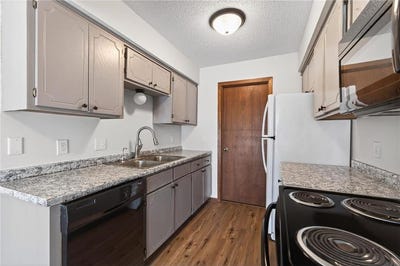 /international/us/2841-67th-lane-n-brooklyn-center-mn-110108023443/