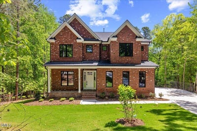 /international/us/8011-old-trail-drive-durham-nc-110107573094/