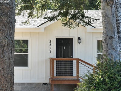 /international/us/2328-oak-st-north-bend-or-110098895155/?lang=pt