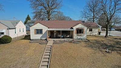 /international/us/1306-grove-avenue-corning-ia-110098044879/