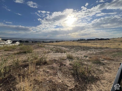 /international/us/1083-w-4275-n-pleasant-view-ut-110120482769/