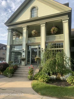 /international/us/125-union-avenue-saratoga-springs-ny-110108387154/