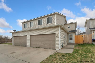 /international/us/333-patton-ave-cheyenne-wy-110106979493/