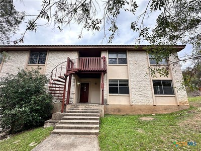 /international/us/906-n-lbj-drive-san-marcos-tx-110108150802/