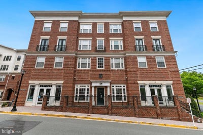 /international/us/7-granite-place-gaithersburg-md-110107543425/