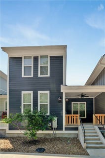 /international/us/325-w-rock-street-fayetteville-ar-110108122102/