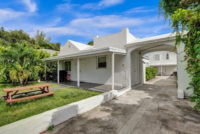 /international/us/127-nw-47th-terrace-miami-fl-110097291528/