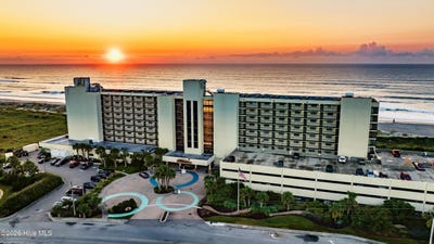 /international/us/2700-n-lumina-avenue-wrightsville-beach-nc-110107288752/