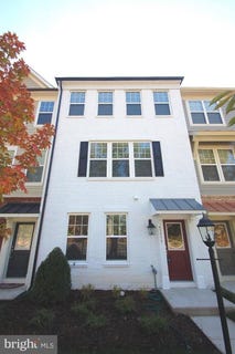 /international/us/43975-eastgate-view-dr-chantilly-va-110107762693/