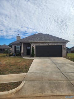 /international/us/26333-kennesaw-bluff-drive-athens-al-110107747923/
