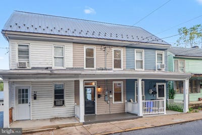 /international/us/313-e-burd-street-shippensburg-pa-110120554110/