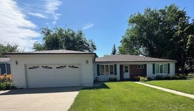 /international/us/1323-n-3rd-street-aberdeen-sd-110100746295/