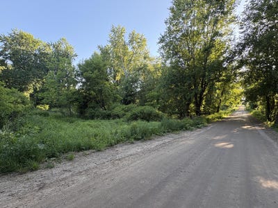 /international/us/pinch-highway-potterville-mi-110108496028/