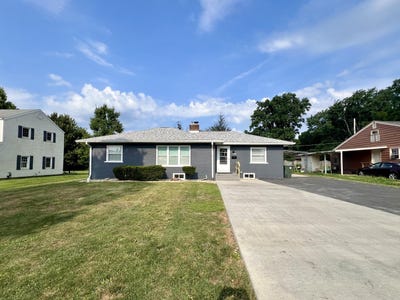 /international/us/1528-division-street-charleston-il-110096069342/?lang=id