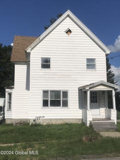 /international/us/206-glebe-street-johnstown-ny-110107631037/