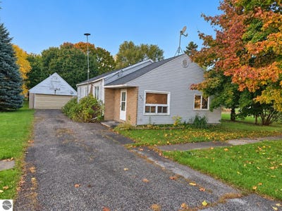 /international/us/507-w-railroad-street-perrinton-mi-110120531557/