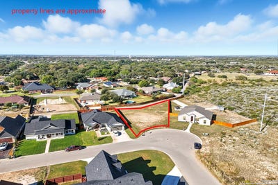 /international/us/7-hope-uvalde-tx-110103317433/