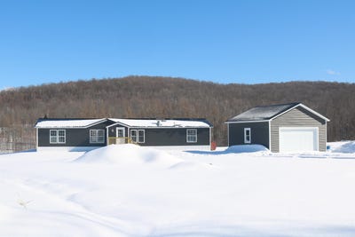 /international/us/1056-swamp-road-sheldon-vt-110105843554/