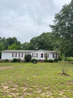 /international/us/1137-rugby-avenue-summerton-sc-110105764894/