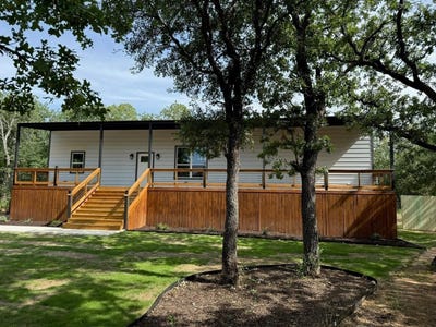 /international/us/145-greenbriar-court-bridgeport-tx-110110296425/