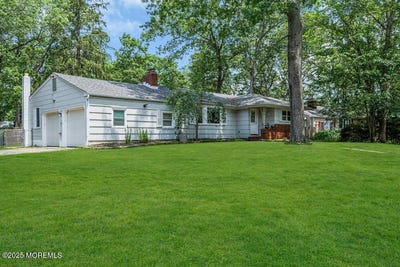 /international/us/424-colleen-court-toms-river-nj-110100337615/