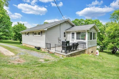/international/us/493-culpepper-ave-buchanan-va-110107765303/