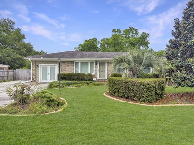 /international/us/124-kathryn-drive-goose-creek-sc-110108363484/